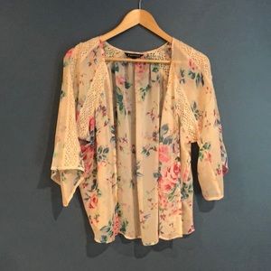 Express Brand 3/4 Sleeve Komono/Shawl